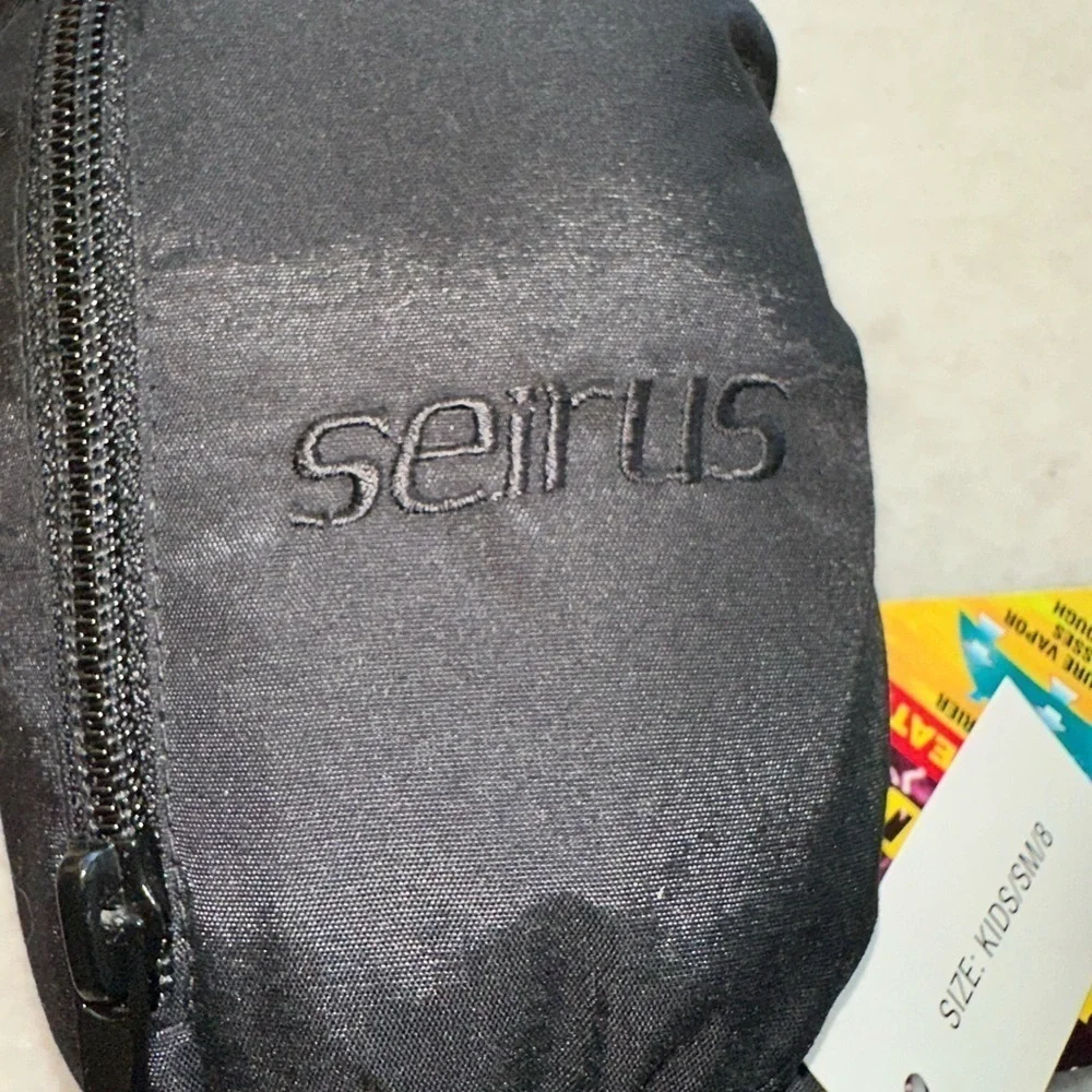 3/$25 Seirus Dry Hand Waterproof Breathable Kids Black Glove Insert - Small 8